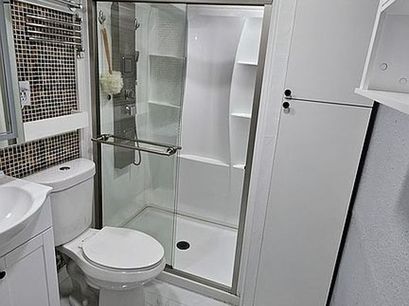 miami-florida-2057620878 picture