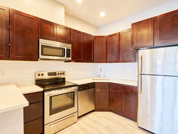 4th image of 749 E 133rd St #3B