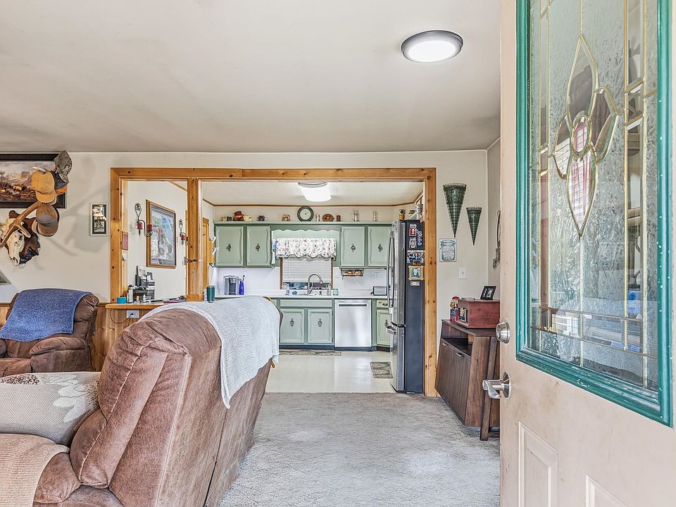 1st image of 1008 Victoria St