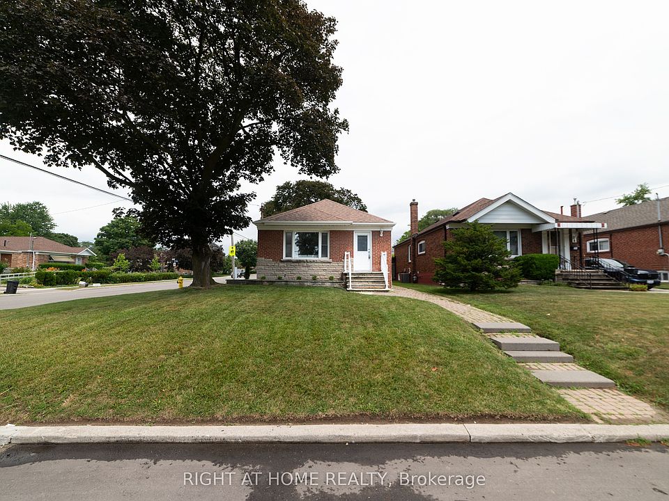 1st image of 2 Midholm Dr