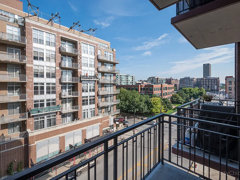 1000 W Adams St — Photo 21