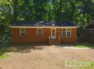 901 Crestmere St, Charlotte, NC 28208