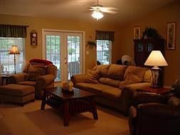 3rd image of 162 Duncan Dr