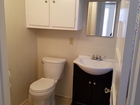 5th image of 727 Moore St #B