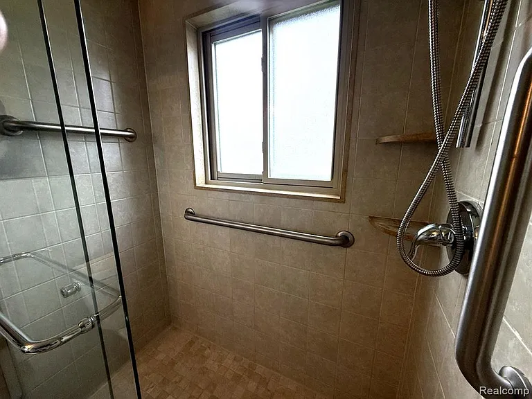 1245 Derby Rd #4 — Photo 14