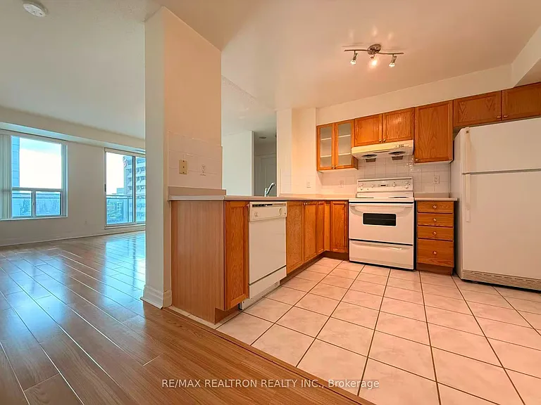 188 Doris Ave #803 — Photo 6