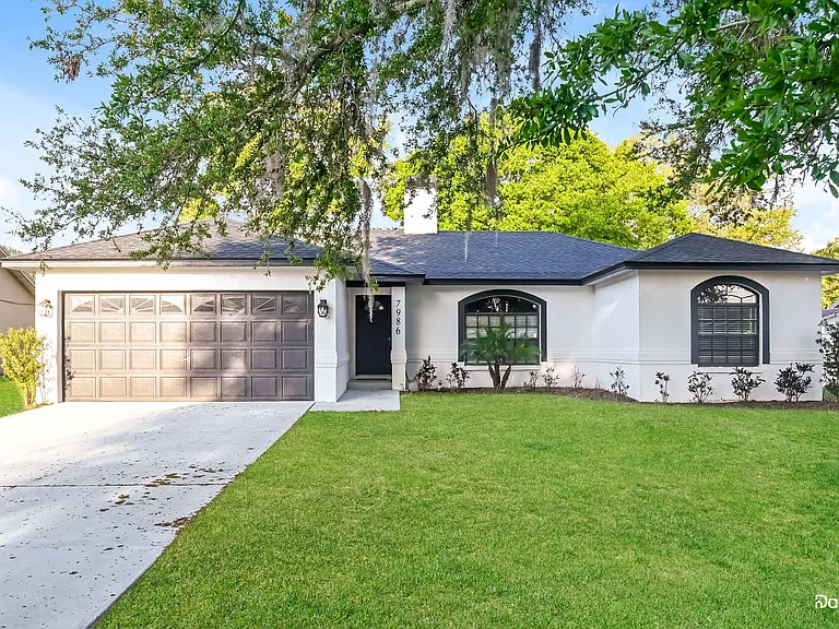 7986 Benjamin Dr — Photo 1