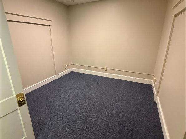 4 West Ave APT 4