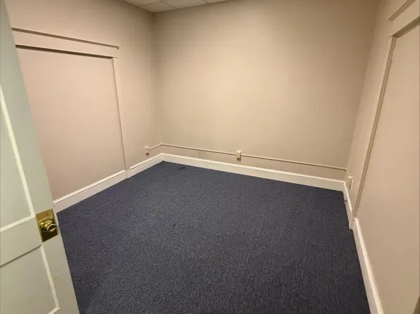 4 West Ave APT 4, Woodstown, NJ 08098
