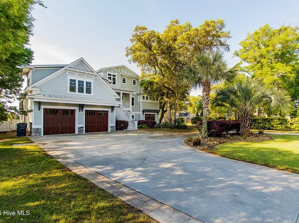 502 Shoreline Drive E, Sunset Beach, NC 28468