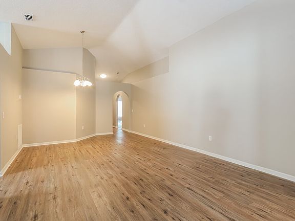 4th image of 1212 Alhambra Crest Dr