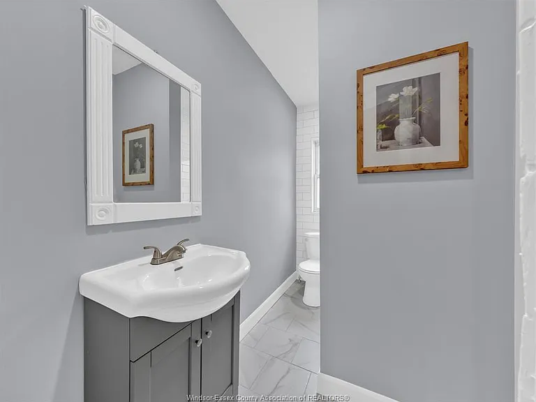 2181 Howard Ave — Photo 19