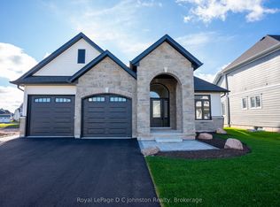 546 Algonquin Trl, Georgian Bluffs, ON N0H1S0