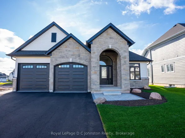 546 Algonquin Trl, Georgian Bluffs, ON N0H 1S0