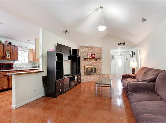 3rd image of 7820 Pebble Dr