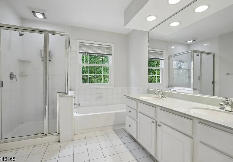 85 Laurelwood Ct — Photo 22