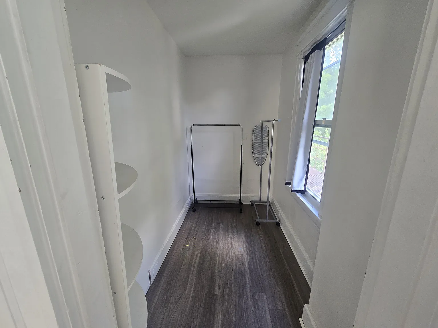 1 bed, 850 sqft, $1,150 — Photo 4