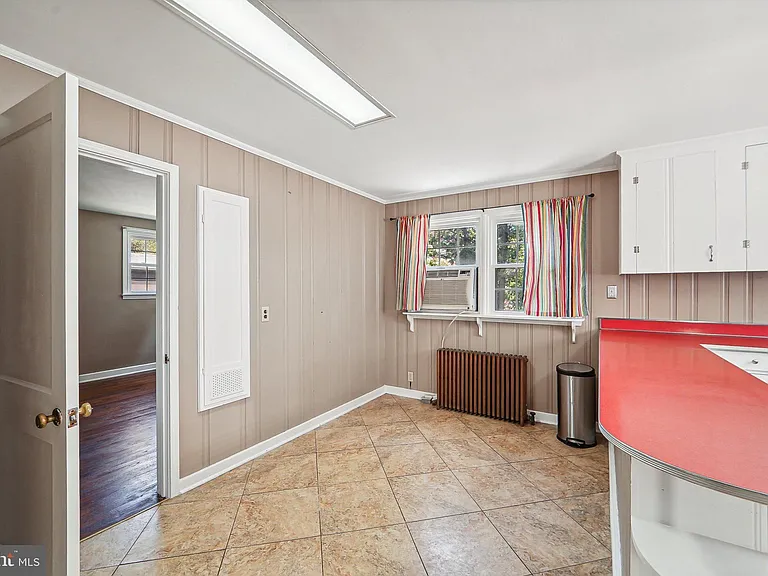 204 Glenmore Ave — Photo 11