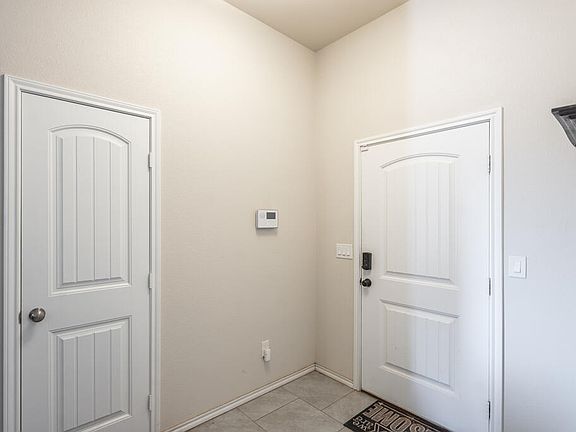 3rd image of 6707 Brand Ln