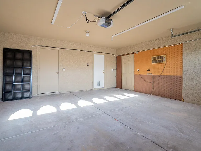 3980 E Graythorn St — Photo 33