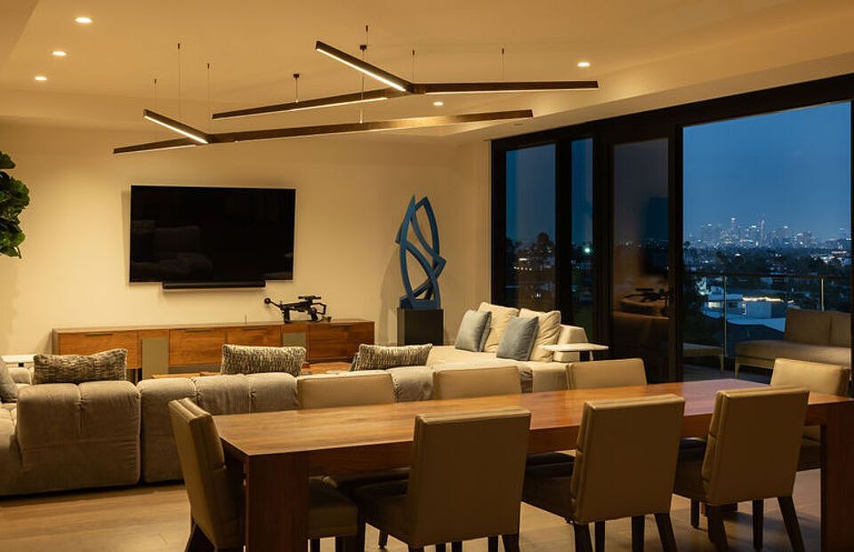 1st image of 8420 Sunset Blvd #602