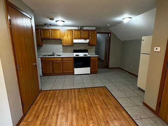 3rd image of 709 Niagara St #Ni7095