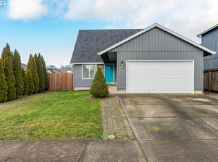 320 W Cosmo St, Lafayette, OR 97127