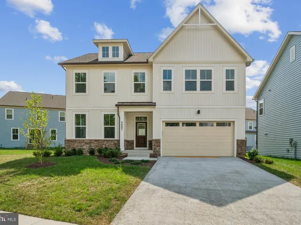10005 Selkie Ln, Waldorf, MD 20601