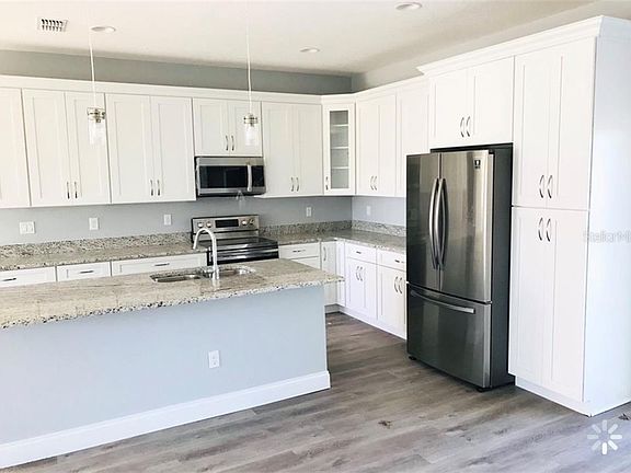 4th image of 3121 Blaine Cir