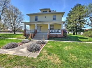 423 S Main St, Sullivan, IL 61951