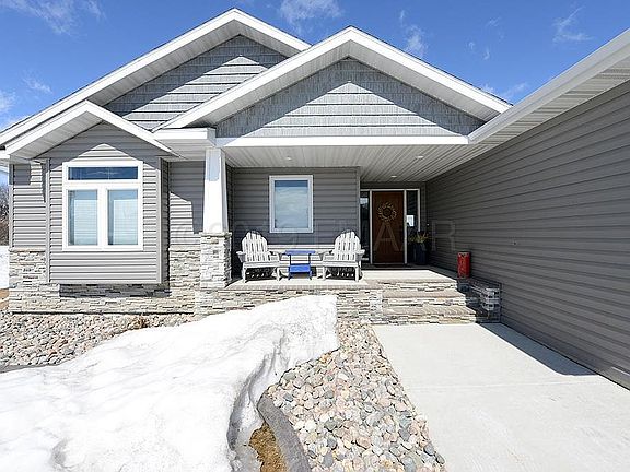 4th image of 3743 Houkom Dr E