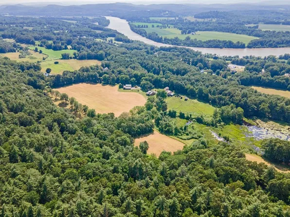 50 S Mountain Rd, Northfield, MA 01360
