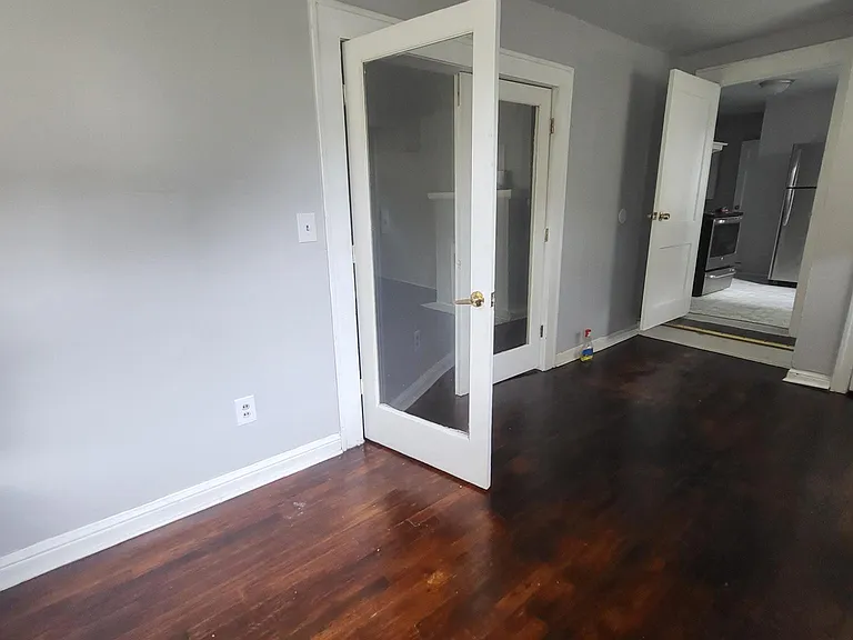 1718 Pinegrove Ave #2 — Photo 7