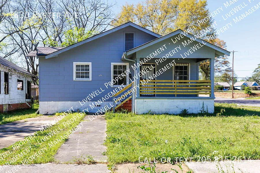 2 Bedroom, 1 Bath Duplex in Bessemer — Photo 2