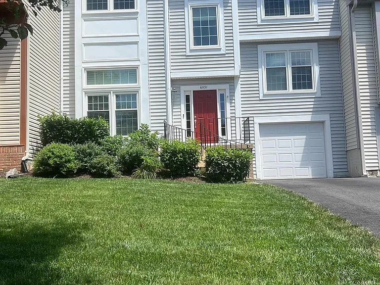 6531 Palisades Dr — Photo 1
