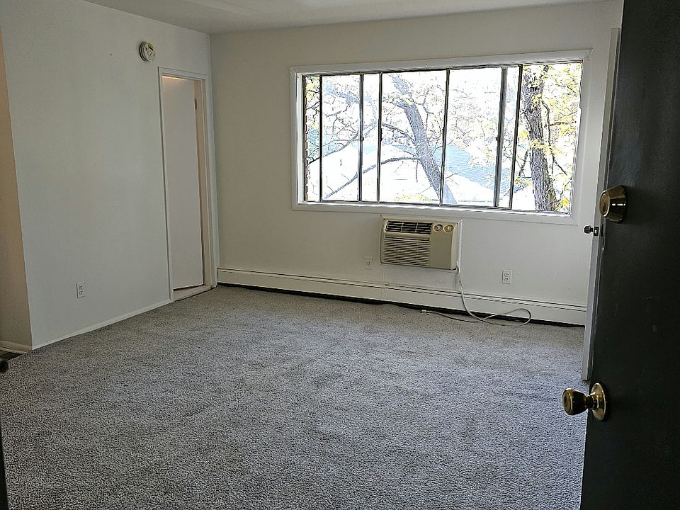 2nd image of 797 Sergeant Palmateer Way APT A5