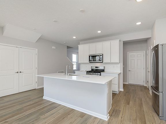 5th image of 9746 Behner Dr