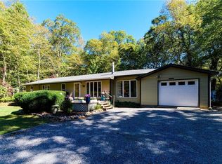 18 Bayberry Ln, Charlestown, RI 02813