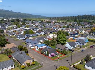 520 Elm Ave, Tillamook, OR 97141