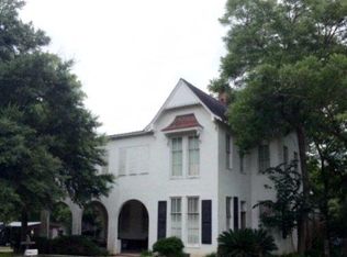 404 S Indianola St, Cuero, TX 77954