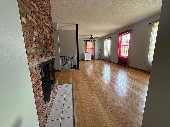 4th image of 5807 Larsen Ln #5809