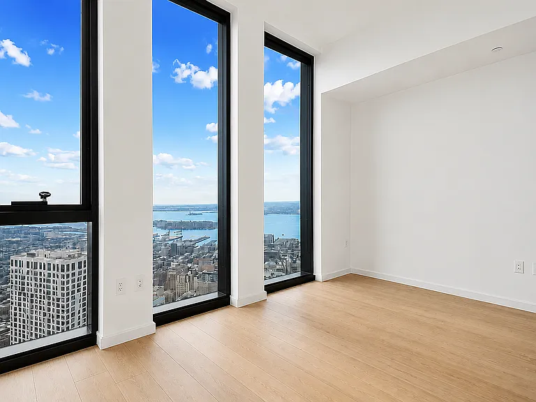 85 Fleet St #72C — Photo 4