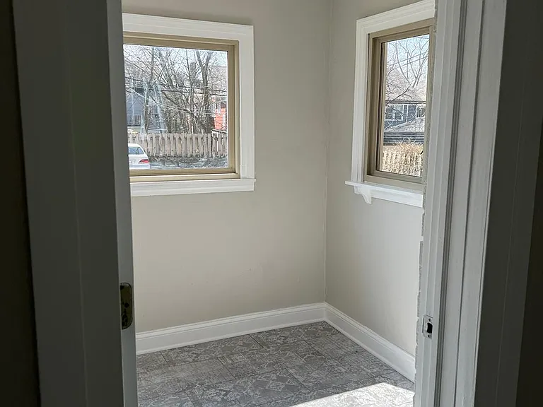 1718 Glenmont Rd #2 — Photo 4