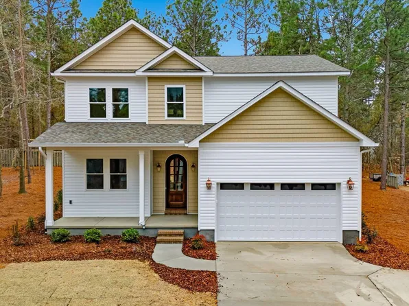 139 Lancashire Lane, Seven Lakes, NC 27376