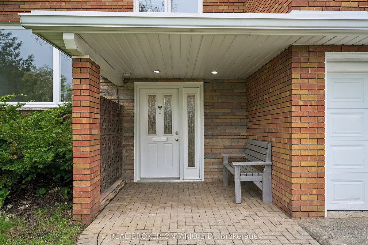 Building Photo - 77 Norgrove Cres