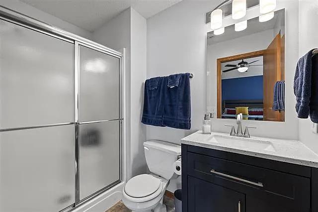 2808 Irving Ave — Photo 3