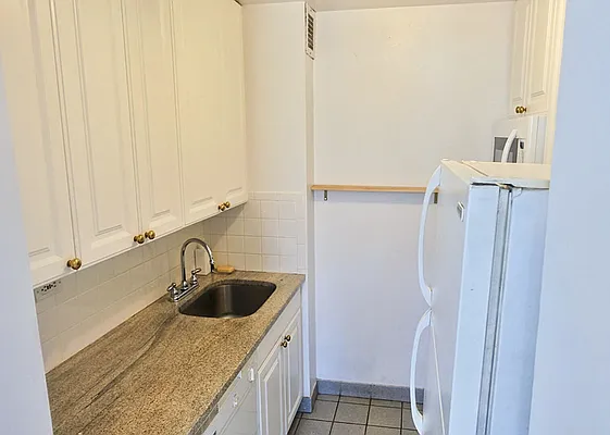 Rented by Citi Habitats | media 9