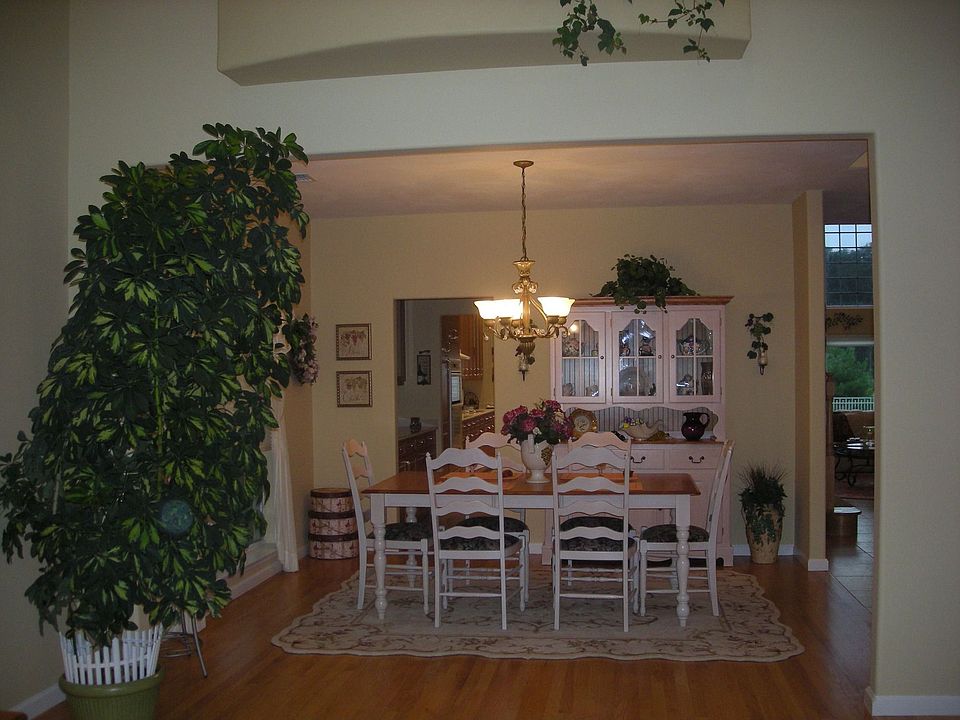 2nd image of 120 Hamlet Dr