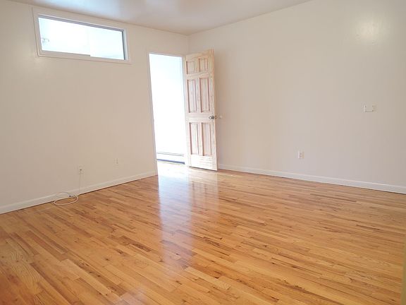 5th image of 3525 32nd St APT 3F