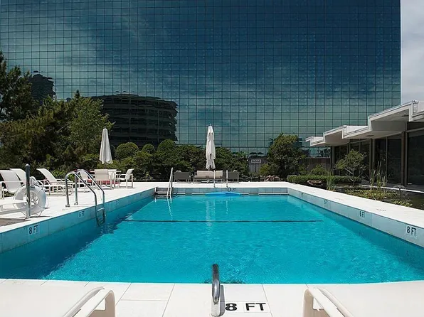 5050 Woodway Dr APT 2A, Houston, TX 77056